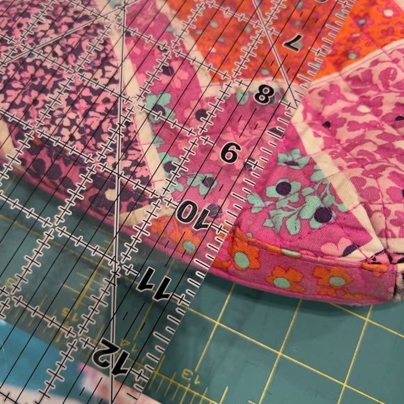 Vera Bradley Triple Zip Hipster and Window ID in MODERN MEDLEY - Picture 4 of 12